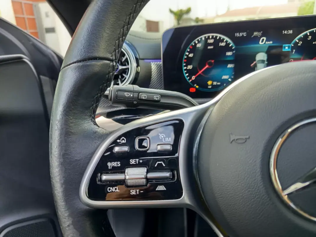 Mercedes-Benz CLA 250 2022 - 28990 EUR, 46200 km - AUTO.MOTO.pt - 46200km - foto 22 de 27