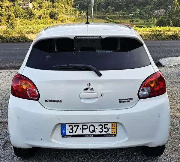 Mitsubishi Space Star 2015 - 8999 EUR, 100000 km - AUTO.MOTO.pt - 100000km - foto 20 de 22