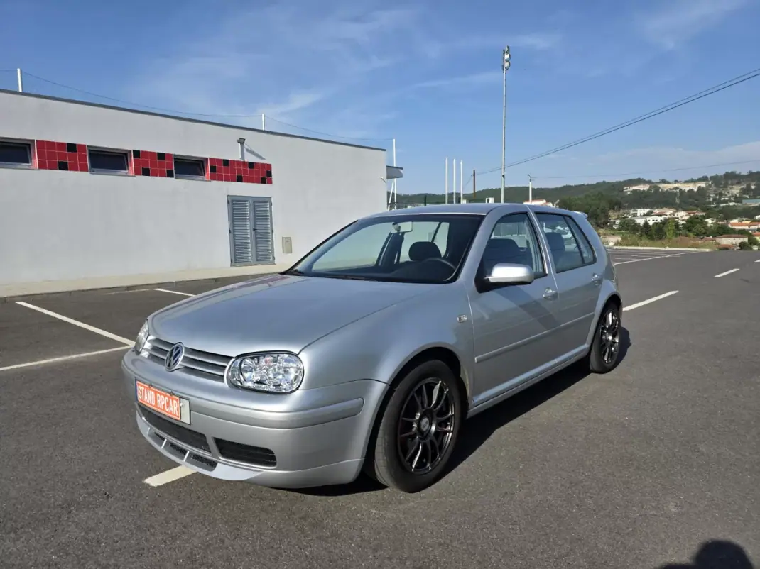 Volkswagen Golf 2003 - 4490 EUR, 200000 km - AUTO.MOTO.pt - 200000km - foto 1 de 15