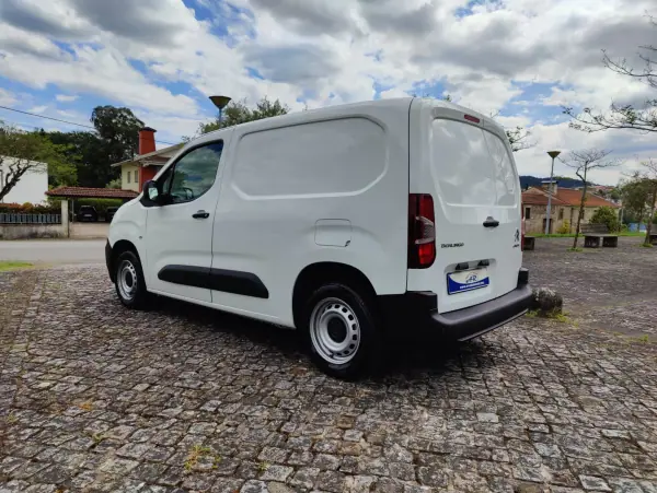 Citroën Berlingo 1.5 Bluehdi M Clube 102cv 2021 - 12990 EUR, 156055 km - AUTO.MOTO.pt - 156055km - foto 4 de 10
