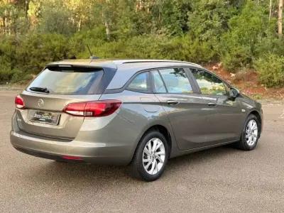 Opel Astra Sports Tourer 2019 - 11900 EUR, 128400 km - AUTO.MOTO.pt - 128400km - foto 3 de 10