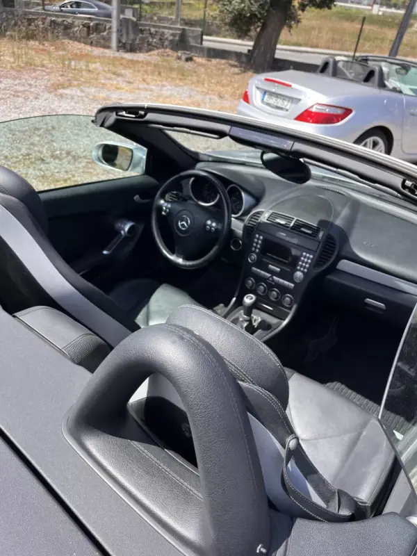 Mercedes-Benz SLK 200 2006 - 12950 EUR, 245450 km - AUTO.MOTO.pt - 245450km - foto 26 de 29