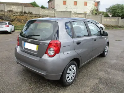 Chevrolet Aveo 2010 - 4900 EUR, 166000 km - AUTO.MOTO.pt - 166000km - foto 8 de 11