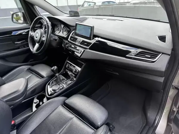 BMW 218 Active Tourer 2014 - 13900 EUR, 150000 km - AUTO.MOTO.pt - 150000km - foto 58 de 60