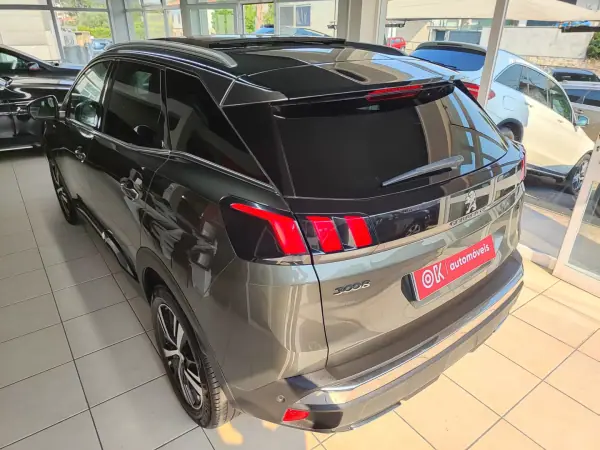 Peugeot 3008 2018 - 19650 EUR, 79000 km - AUTO.MOTO.pt - 79000km - foto 8 de 37