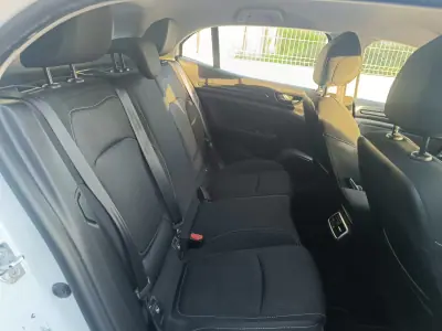 Renault Mégane 2019 - 12900 EUR, 192111 km - AUTO.MOTO.pt - 192111km - foto 15 de 26