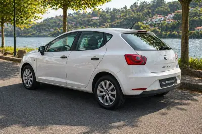 SEAT Ibiza 2017 - 8950 EUR, 106000 km - AUTO.MOTO.pt - 106000km - foto 3 de 8