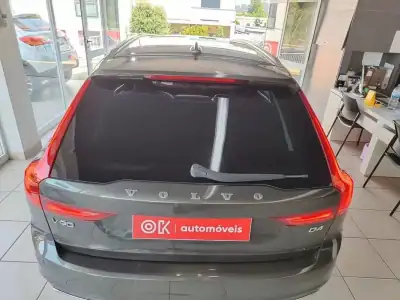 Volvo V90 2018 - 20990 EUR, 188000 km - AUTO.MOTO.pt - 188000km - foto 9 de 35