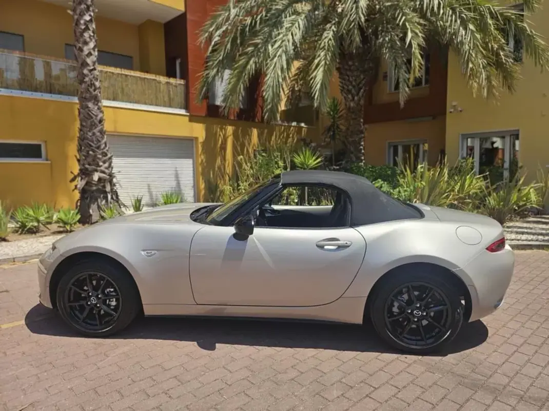 Mazda MX-5 2022 - 31480 EUR, 2900 km - AUTO.MOTO.pt - 2900km - foto 4 de 19