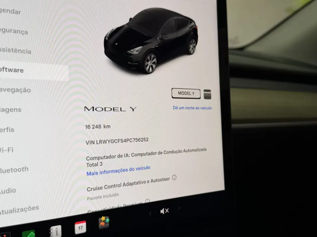 Tesla Model Y 2023 - 36500 EUR, 16200 km - 16200km - foto 13 de 15