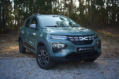 Dacia Spring 2023 - 12990 EUR, 66000 km - AUTO.MOTO.pt - 66000km - foto 4 de 15