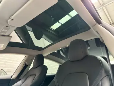 Tesla Model 3 2021 - 26450 EUR, 64959 km - AUTO.MOTO.pt - 64959km - foto 49 de 53