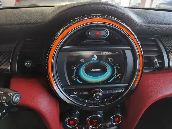 MINI John Cooper Works 2015 - 21500 EUR, 91950 km - AUTO.MOTO.pt - 91950km - foto 30 de 38
