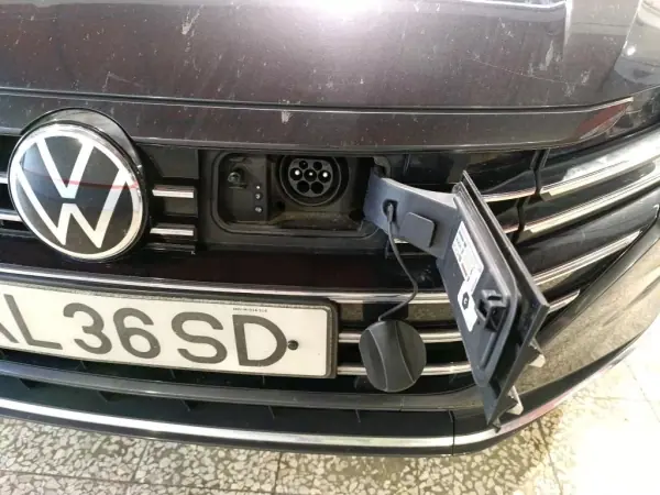 Volkswagen Arteon Shooting Brake 2021 - 25900 EUR, 113390 km - AUTO.MOTO.pt - 113390km - foto 8 de 12