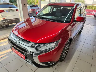 Mitsubishi Outlander 2021 - 18900 EUR, 141000 km - AUTO.MOTO.pt - 141000km - foto 6 de 37