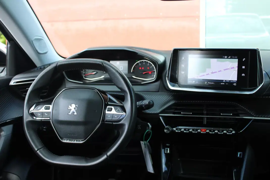 Peugeot 2008 2022 - 14990 EUR, 165000 km - AUTO.MOTO.pt - 165000km - foto 15 de 22