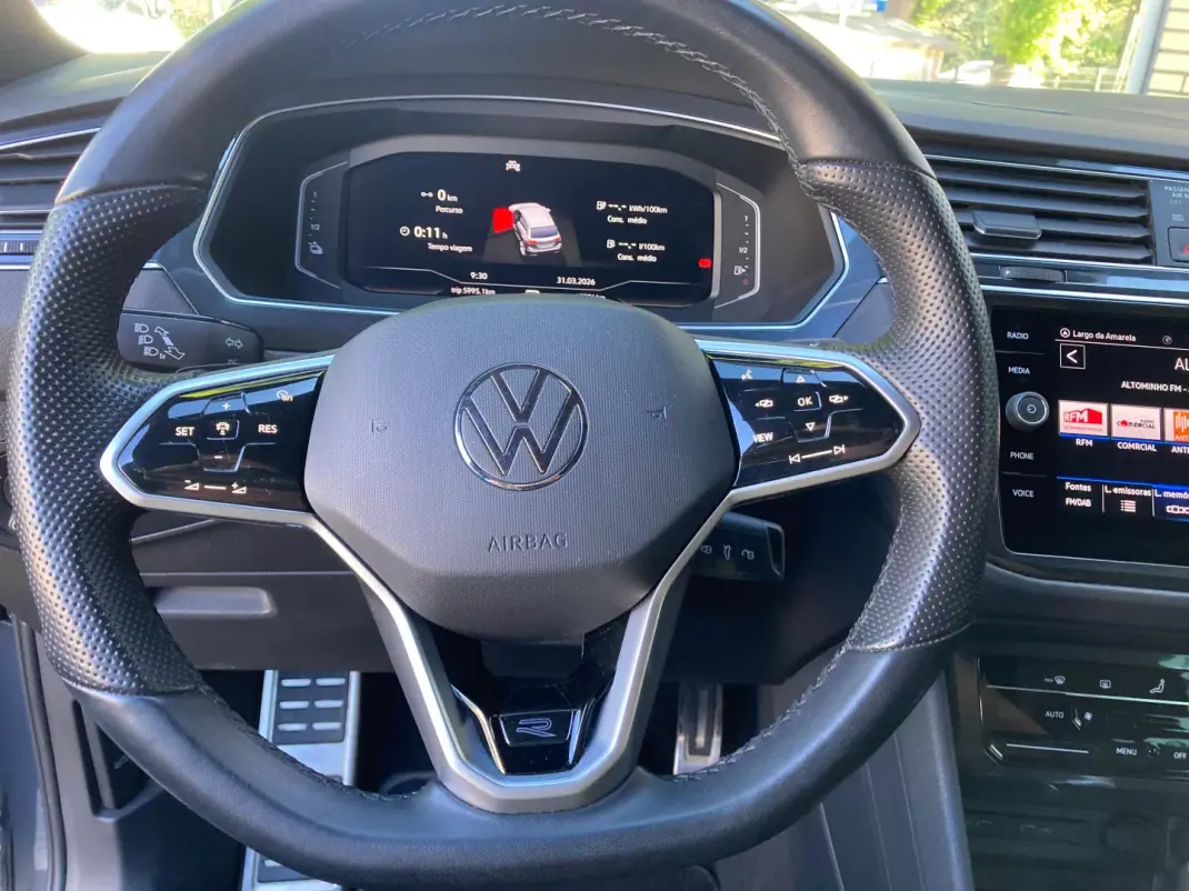 Volkswagen Tiguan 2022 - 32900 EUR, 65994 km - AUTO.MOTO.pt - 65994km - foto 7 de 24