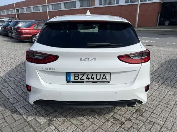Kia Ceed 2025 - 23900 EUR, 10 km - AUTO.MOTO.pt - 10km - foto 5 de 20