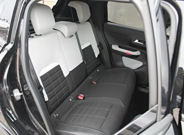 Citroën C3 2025 - 18450 EUR, 18032 km - AUTO.MOTO.pt - 18032km - foto 17 de 30
