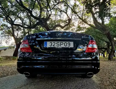Mercedes-Benz C 230 2009 - 14990 EUR, 214000 km - AUTO.MOTO.pt - 214000km - foto 11 de 26