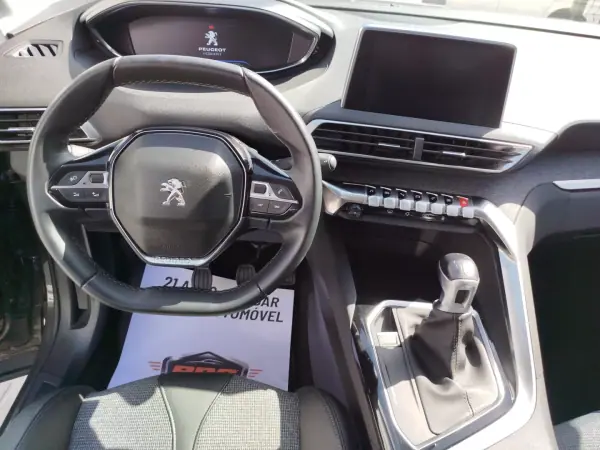Peugeot 3008 2019 - 19450 EUR, 40945 km - AUTO.MOTO.pt - 40945km - foto 5 de 22