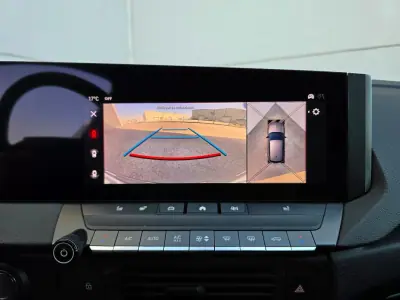 Opel Astra 2023 - 19900 EUR, 16940 km - AUTO.MOTO.pt - 16940km - foto 24 de 39