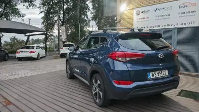 Hyundai Tucson 2018 - 14900 EUR, 297625 km - AUTO.MOTO.pt - 297625km - foto 6 de 17