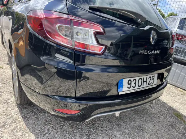 Renault Mégane Sport Tourer 2014 - 9500 EUR, 239995 km - AUTO.MOTO.pt - 239995km - foto 14 de 23