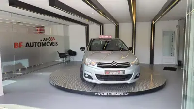 Citroën C4 2011 - 7900 EUR, 225567 km - AUTO.MOTO.pt - 225567km - foto 10 de 49