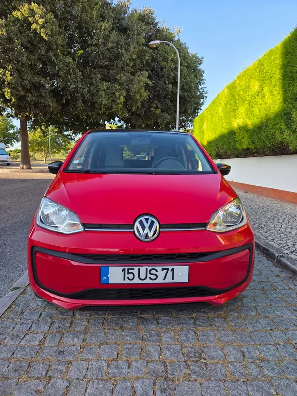 Volkswagen Up! 2018 - 8950 EUR, 81737 km - AUTO.MOTO.pt - 81737km - foto 9 de 15