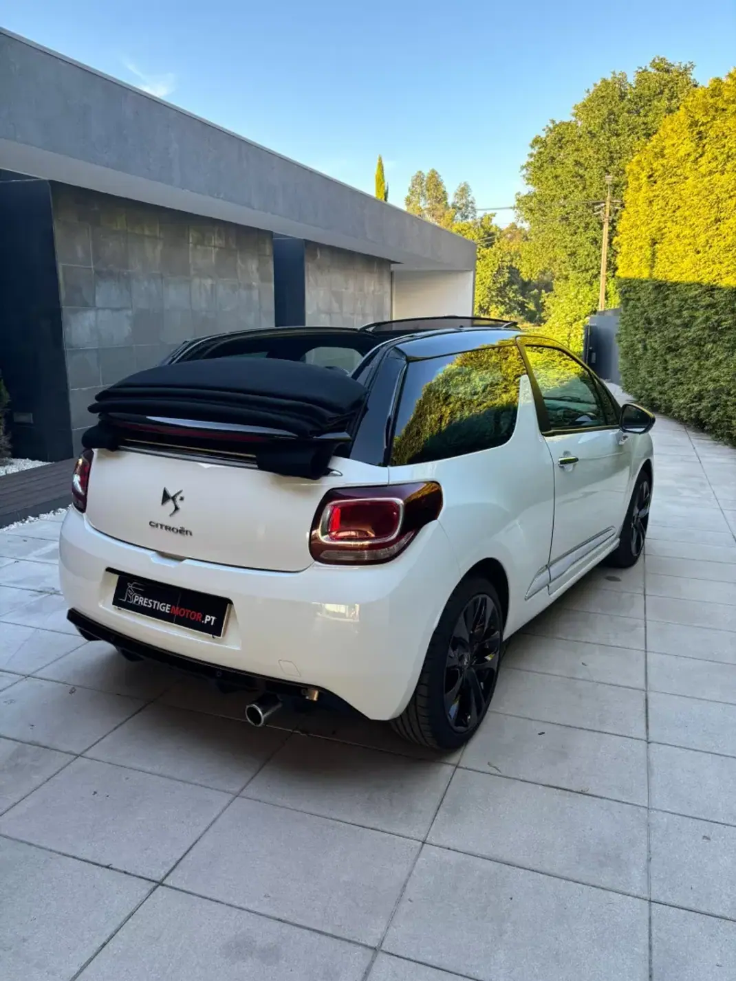 Citroën DS3 2013 - 10900 EUR, 135000 km - AUTO.MOTO.pt - 135000km - foto 9 de 31