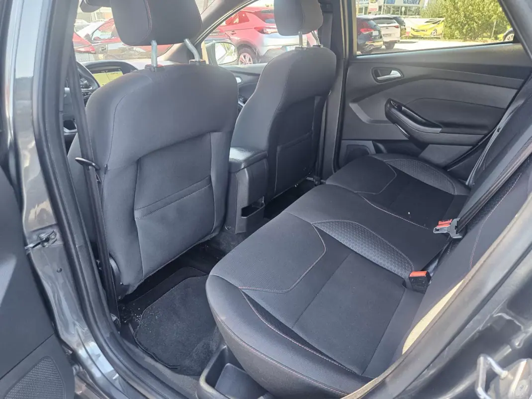 Ford Focus C-Max 2018 - 14500 EUR, 108000 km - 108000km - foto 20 de 37