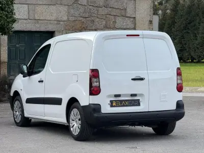 Citroën Berlingo 1.6 BlueHdi 100 2018 - 11990 EUR, 41500 km - AUTO.MOTO.pt - 41500km - foto 8 de 24