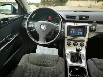 Volkswagen Passat Variant 2006 - 4950 EUR, 196789 km - AUTO.MOTO.pt - 196789km - foto 21 de 50