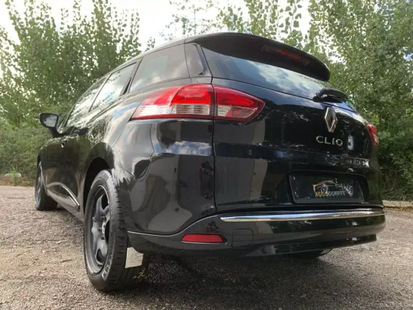 Renault Clio Sport Tourer 2019 - 13999 EUR, 127245 km - AUTO.MOTO.pt - 127245km - foto 39 de 53