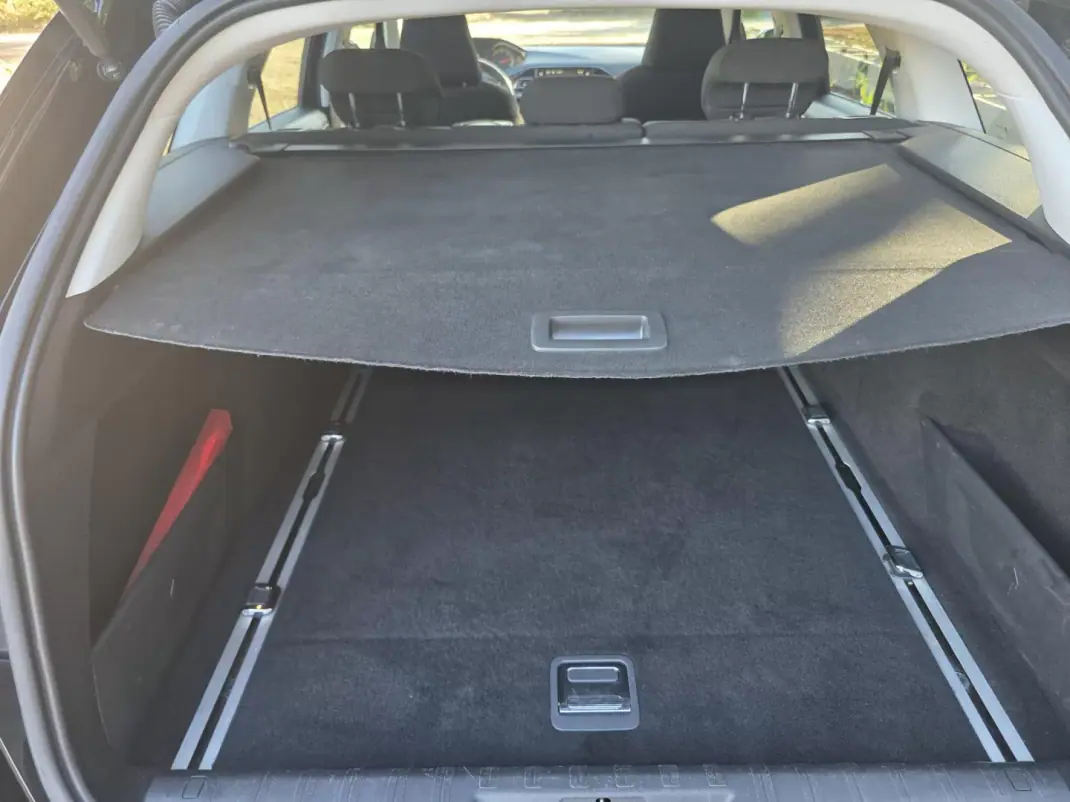 Peugeot 308 SW 2015 - 7500 EUR, 280000 km - 280000km - foto 11 de 56