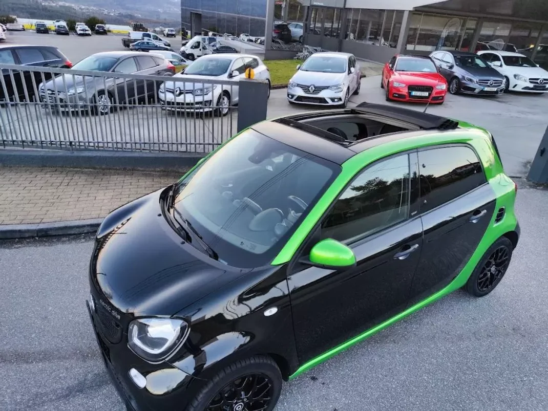 Smart ForFour 2017 - 13500 EUR, 44000 km - AUTO.MOTO.pt - 44000km - foto 46 de 46