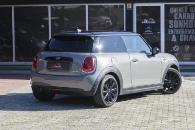MINI 3 Portas 2017 - 13900 EUR, 237412 km - AUTO.MOTO.pt - 237412km - foto 25 de 32