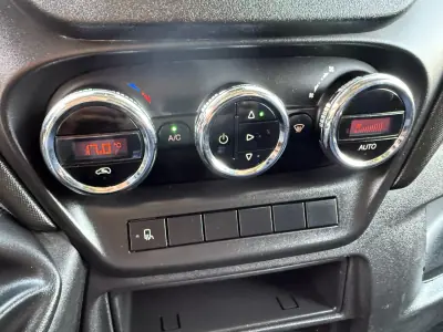 Iveco Daily 2019 - 28990 EUR, 175000 km - 175000km - foto 21 de 27