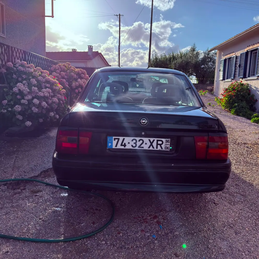 Opel GT 1995 - 800 EUR, 307000 km - 307000km - foto 4 de 13