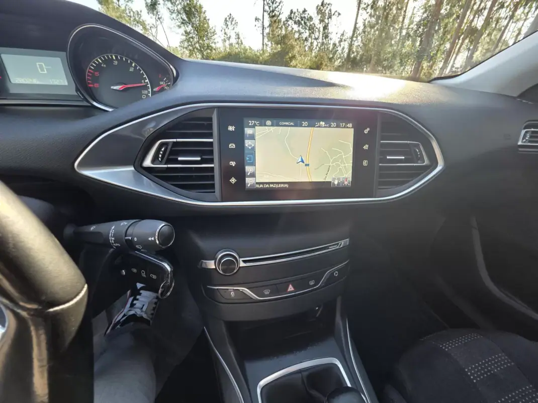 Peugeot 308 SW 2015 - 7500 EUR, 280000 km - 280000km - foto 51 de 56