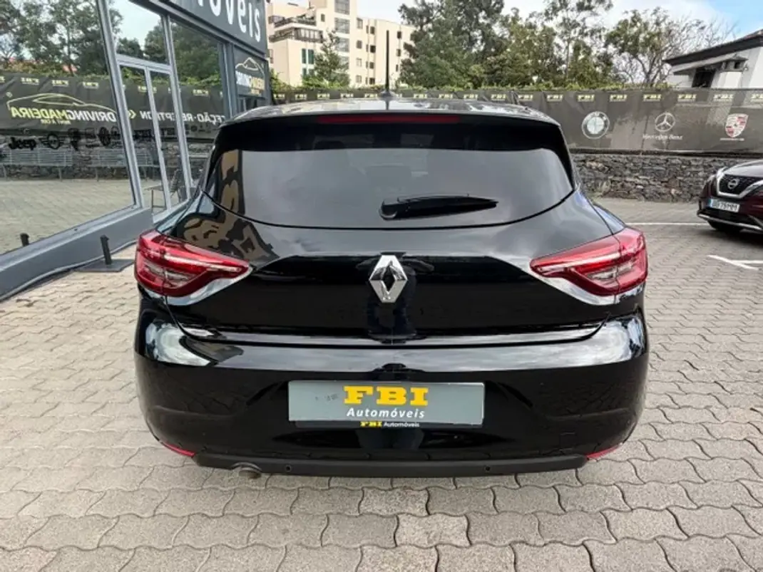 Renault Clio 2022 - 15500 EUR, 91700 km - AUTO.MOTO.pt - 91700km - foto 7 de 11