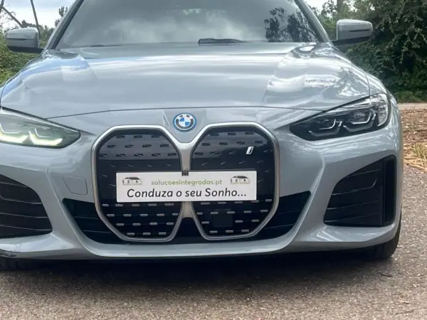 BMW i4 2023 - 41750 EUR, 74000 km - AUTO.MOTO.pt - 74000km - foto 40 de 86