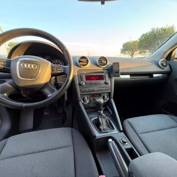 Audi A3 2010 - 6950 EUR, 355000 km - AUTO.MOTO.pt - 355000km - foto 13 de 17