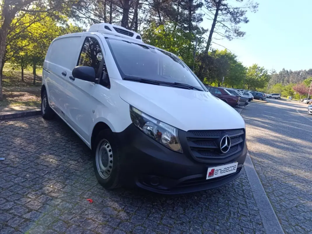 Mercedes-Benz 2017 - 18500 EUR, 74796 km - AUTO.MOTO.pt - 74796km - foto 3 de 17