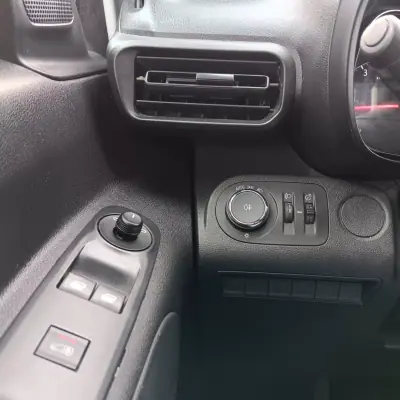 Opel COMBO 2022 - 15900 EUR, 82827 km - AUTO.MOTO.pt - 82827km - foto 20 de 20