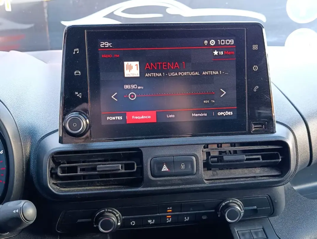 Citroën 2021 - 13900 EUR, 149852 km - 149852km - foto 7 de 11