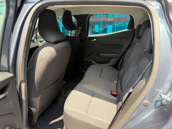 Renault Clio 2020 - 11900 EUR, 123000 km - AUTO.MOTO.pt - 123000km - foto 9 de 10