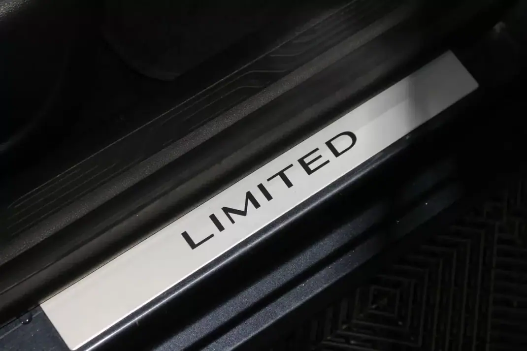 Renault Mégane Sport Tourer 2022 - 16250 EUR, 167000 km - AUTO.MOTO.pt - 167000km - foto 18 de 32