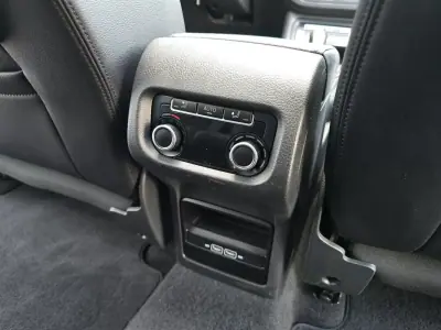 Volkswagen Sharan 2019 - 29700 EUR, 115600 km - AUTO.MOTO.pt - 115600km - foto 36 de 52